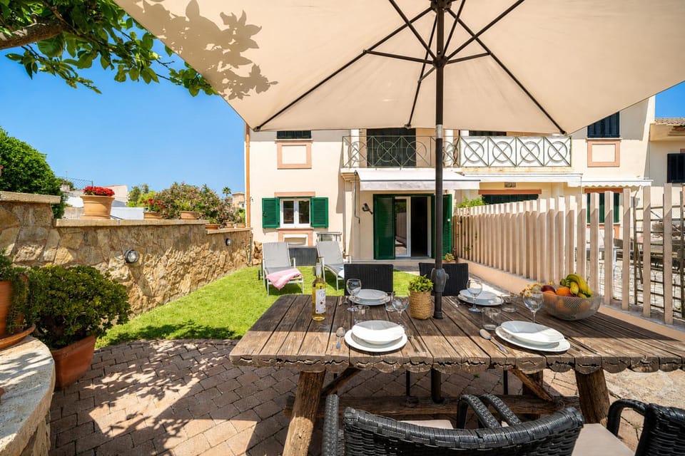 Patio, Day, Garden, View (from property/room), Balcony/Terrace, Dining area