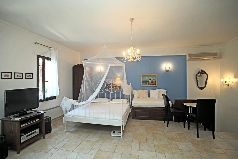 Beautiful Studio in traditional Afytos Halkidiki-UVC sterilized Apartment in Halkidiki