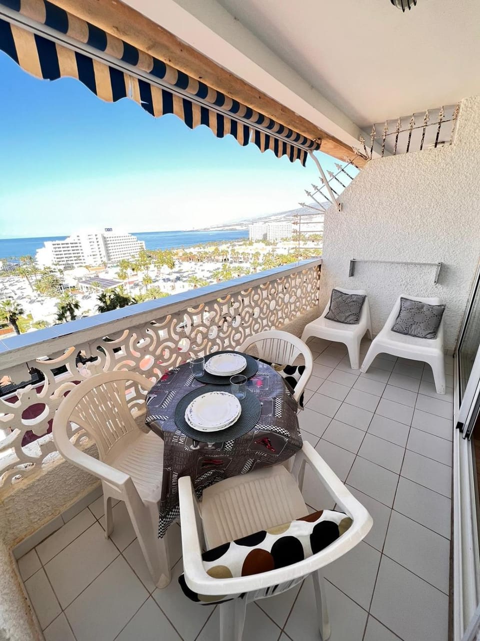 Playa Honda Ocean View Apartment - Tenerife Apartment in Playa de las Americas
