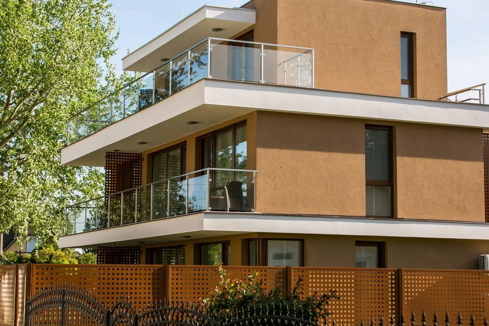 Property building, Balcony/Terrace
