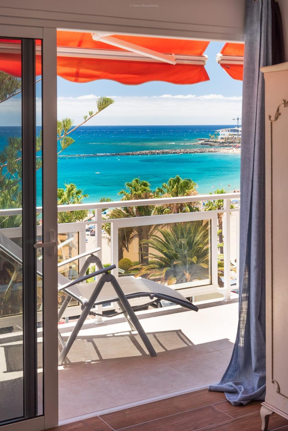 Property building, Balcony/Terrace, Balcony/Terrace, Sea view, Sea view