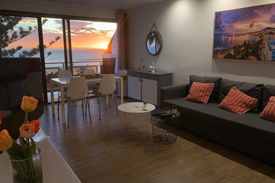 Living room, Seating area, Dining area, Sea view, Sunset