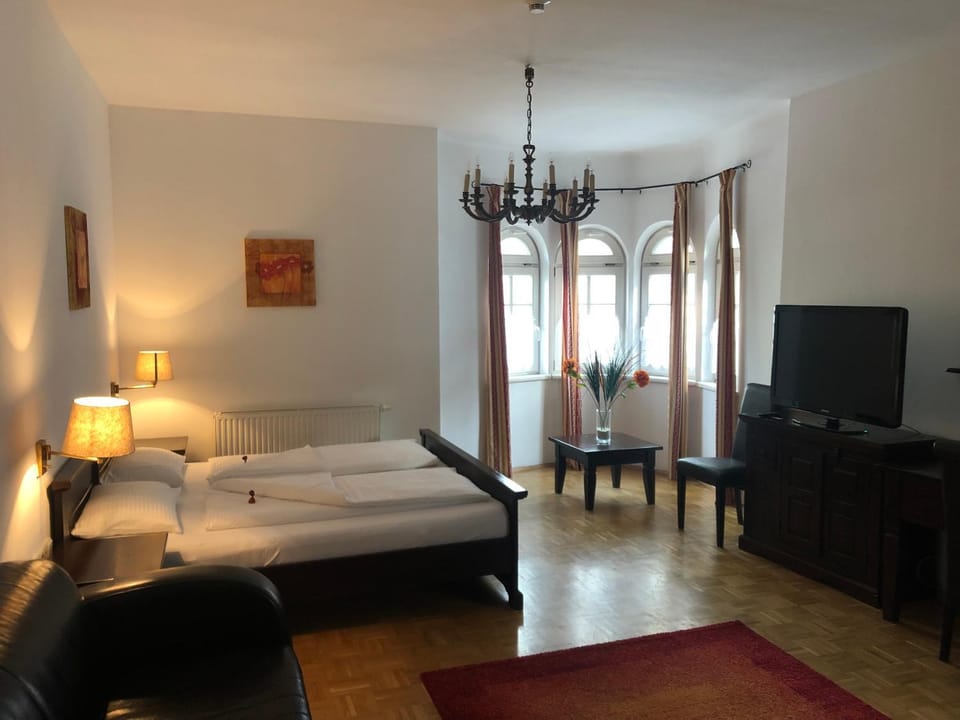 Gasthof zum Goldenen Löwen Bed and Breakfast in Styria