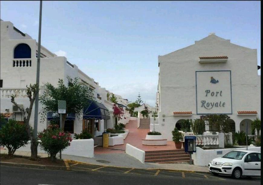 Property building, Street view