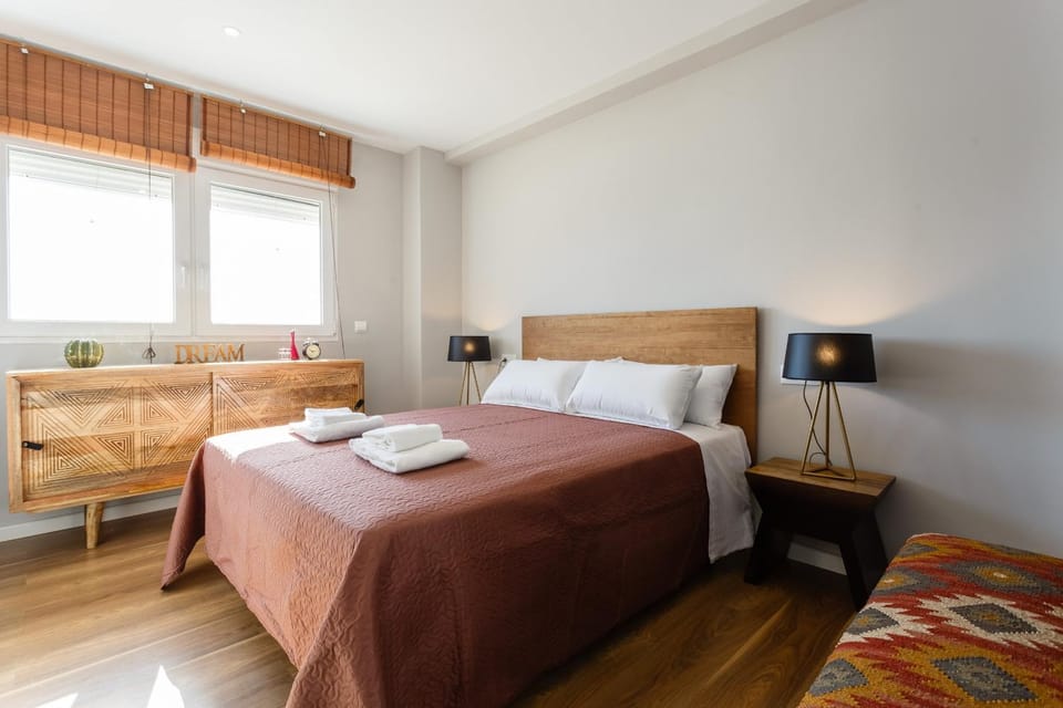 Bed, Other, Photo of the whole room, Bedroom