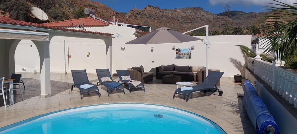 Balcony/Terrace, Lounge or bar, Pool view, Swimming pool