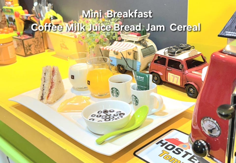 Lounge or bar, Breakfast