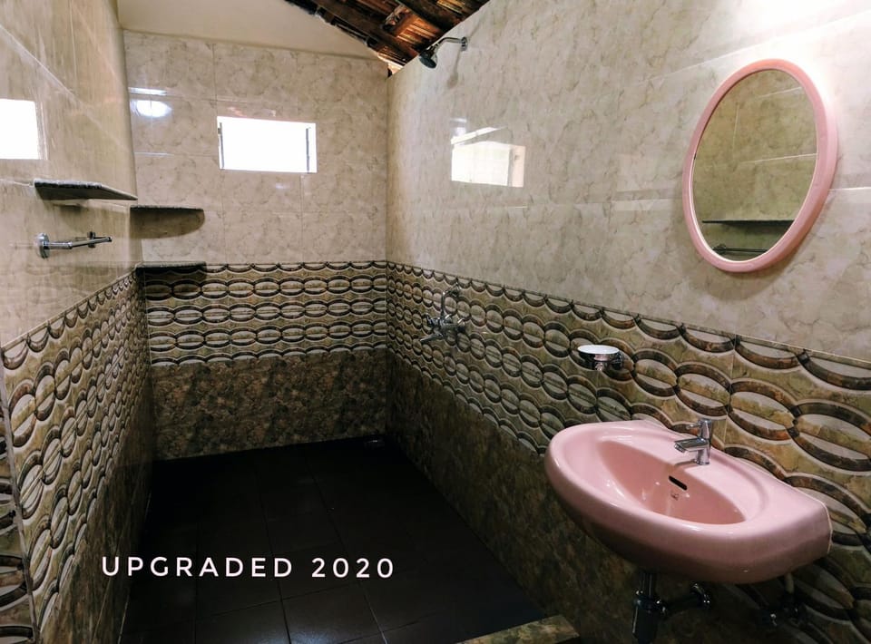 Bathroom, Decorative detail