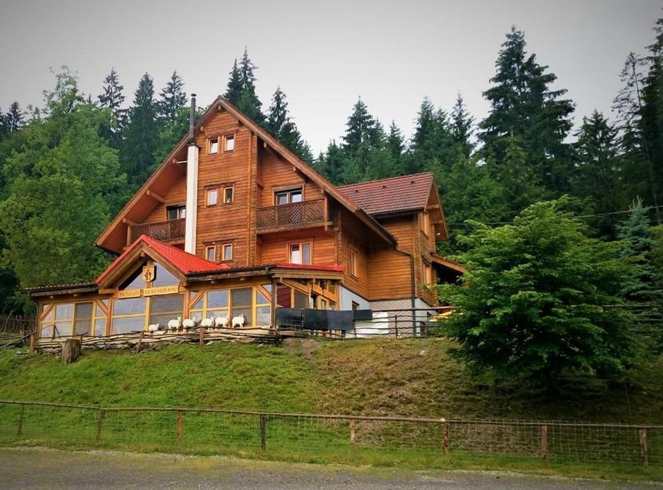 Property building, Off site, Neighbourhood, Natural landscape