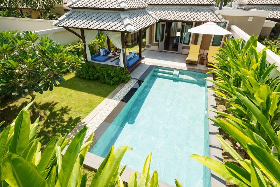 Garden, Balcony/Terrace, Pool view