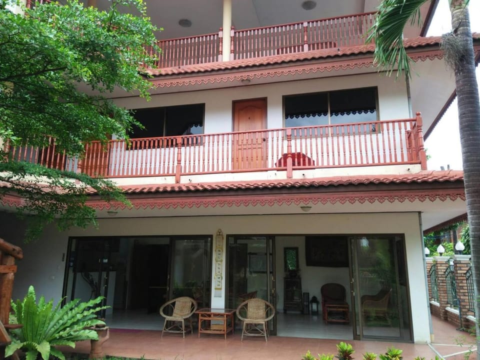 Villa Oranje Chiang Mai Hotel in Chiang Mai