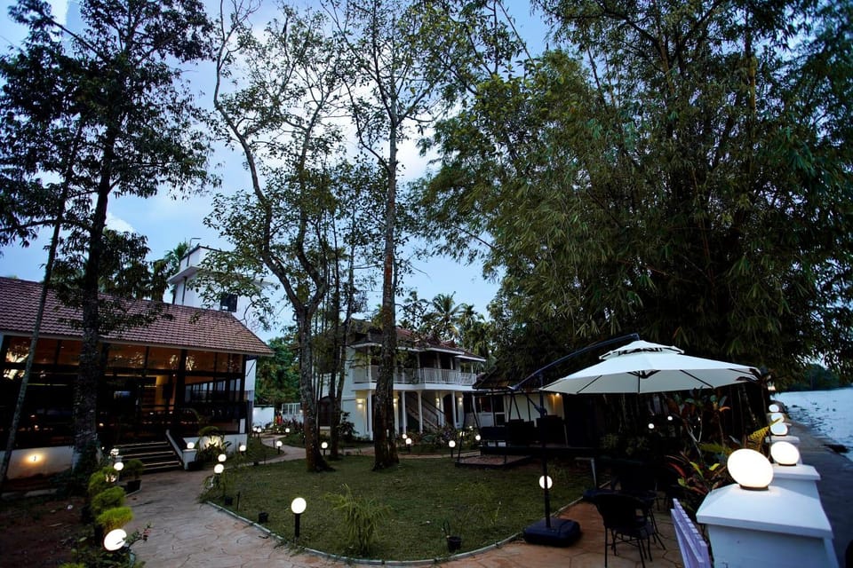 Bamboo Lagoon Backwater Front Resort Resort in Alappuzha