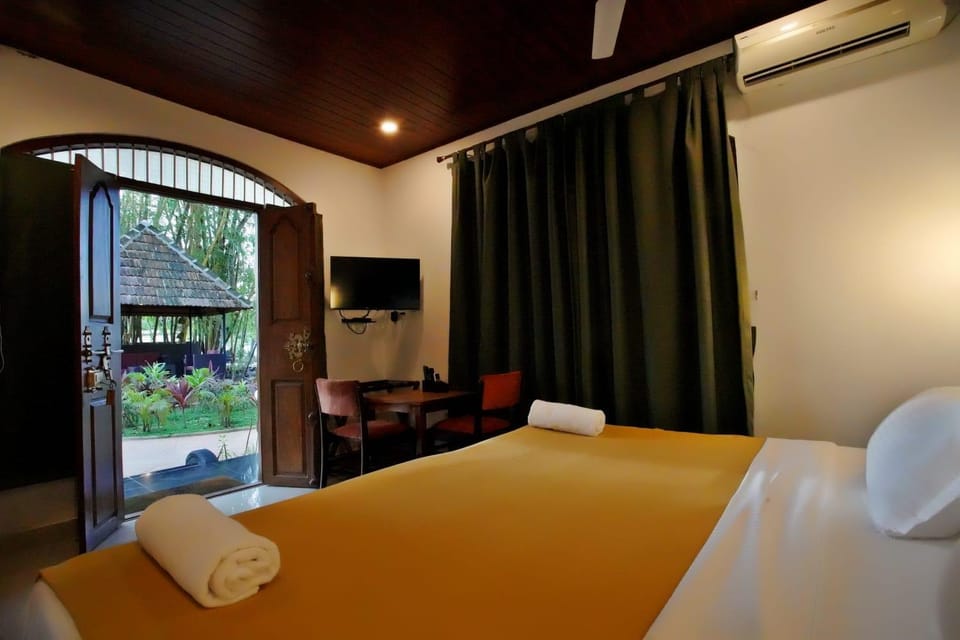 Bamboo Lagoon Backwater Front Resort Resort in Alappuzha