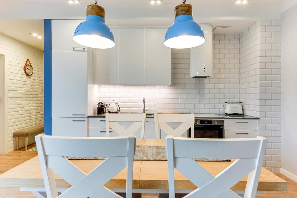 Kitchen or kitchenette, Dining area, stove