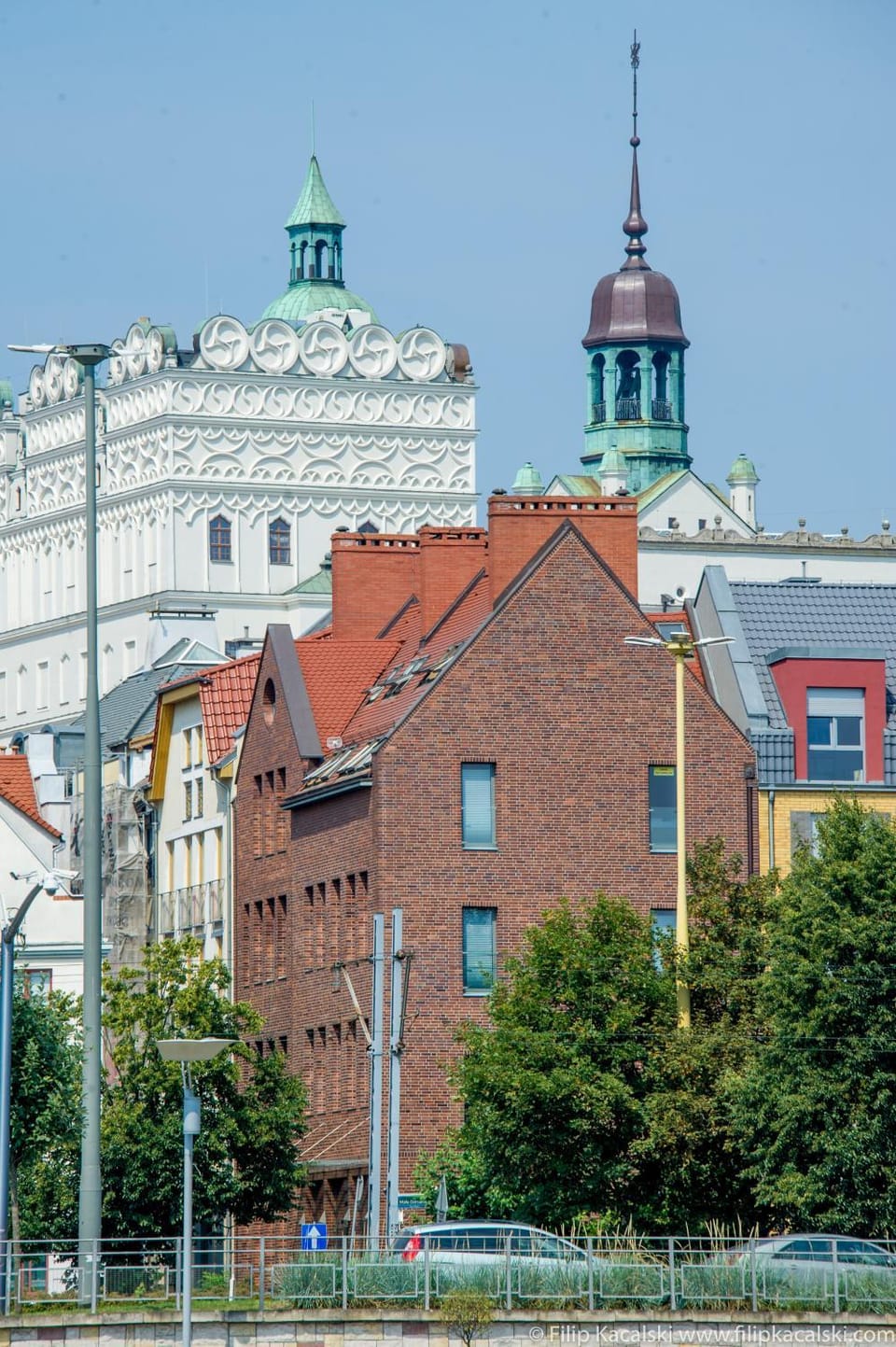 Property building, Neighbourhood