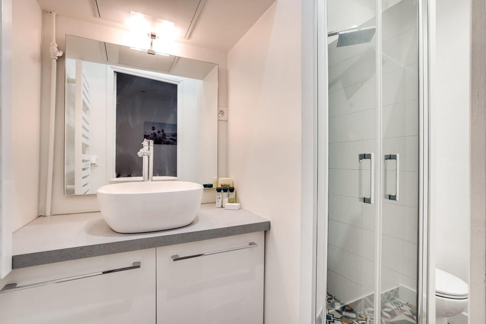 Shower, Bathroom