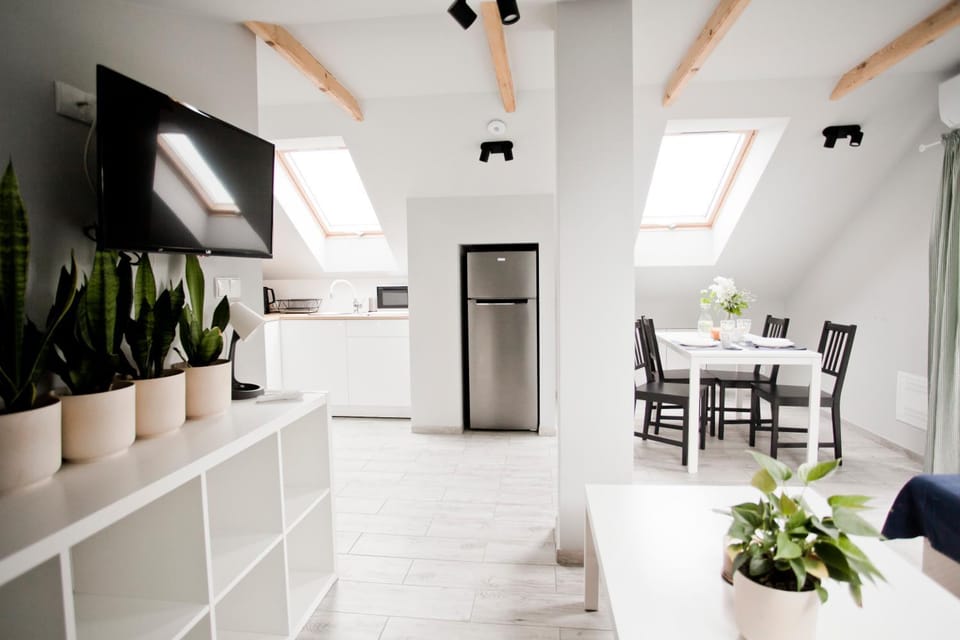 TV and multimedia, Kitchen or kitchenette, Seating area, Dining area