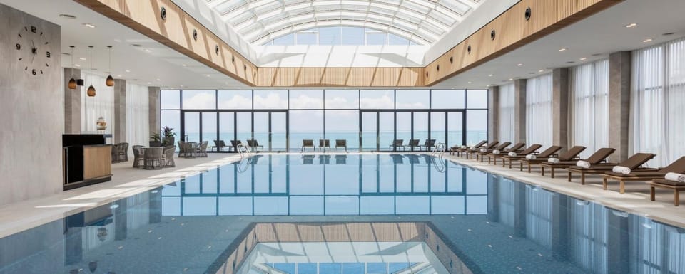 Swimming pool, Swimming pool