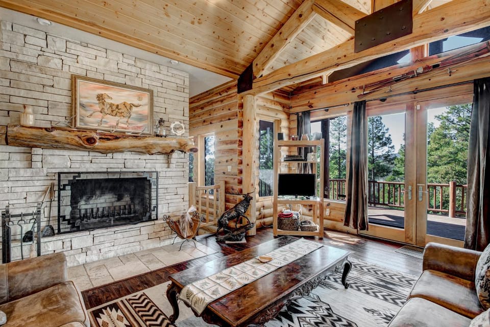 Natural landscape, TV and multimedia, Balcony/Terrace, Living room, Seating area, fireplace, furniture