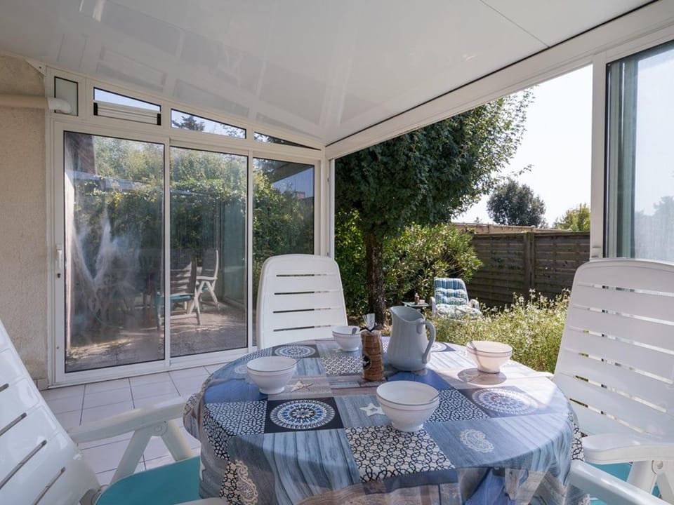 Maison mitoyenne 3 pièces avec jardin pour 4 pers à Locmariaquer - FR-1-477-36 Villa in Arzon