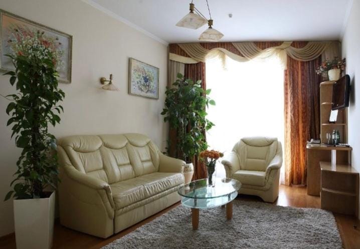 Соняхи Hotel in Lviv Oblast