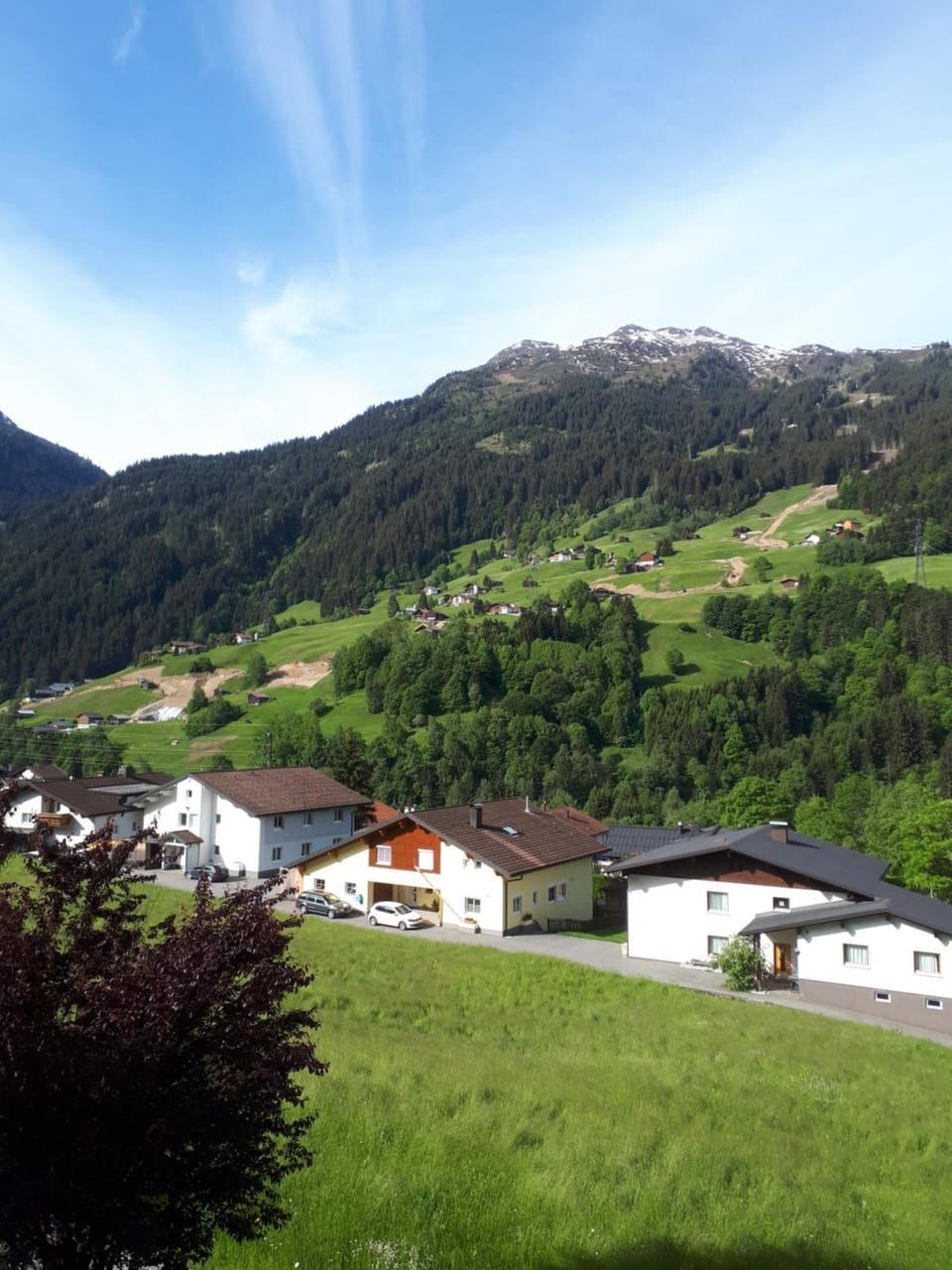 Nearby landmark, Spring, Day, Natural landscape, Mountain view