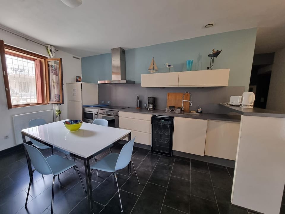 Appartement centre Collioure avec terrasse & WiFi - FR-1-309-190 Apartment in Collioure