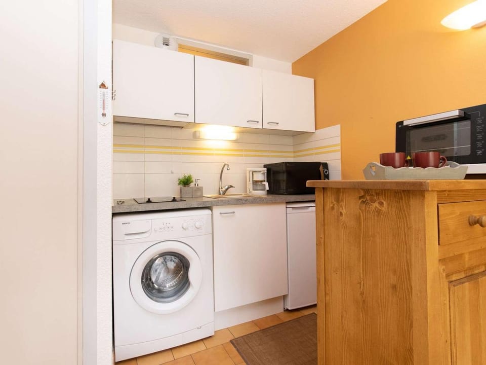 Appartement confortable 2 chambres, parking, près centre Saint-Lary - FR-1-296-280 Apartment in Saint-Lary-Soulan