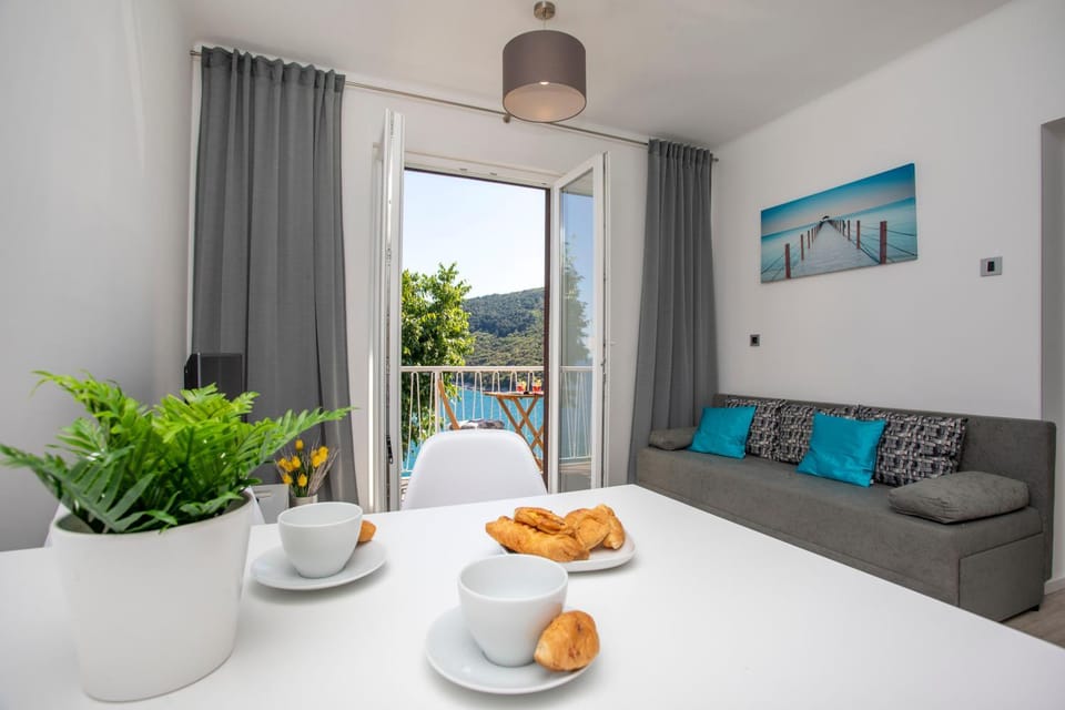 Balcony/Terrace, Living room, Sea view