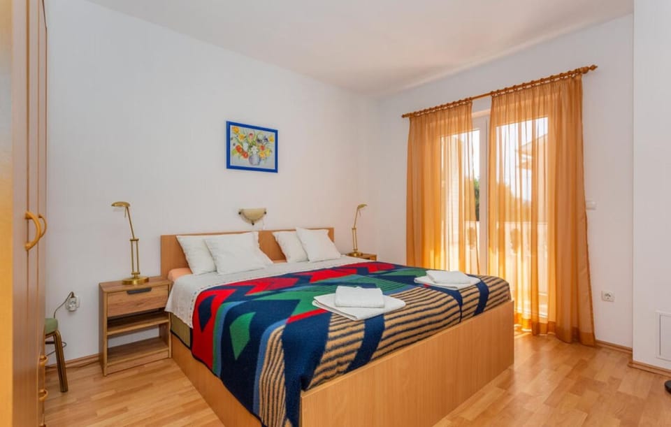 Bed, Balcony/Terrace, Bedroom