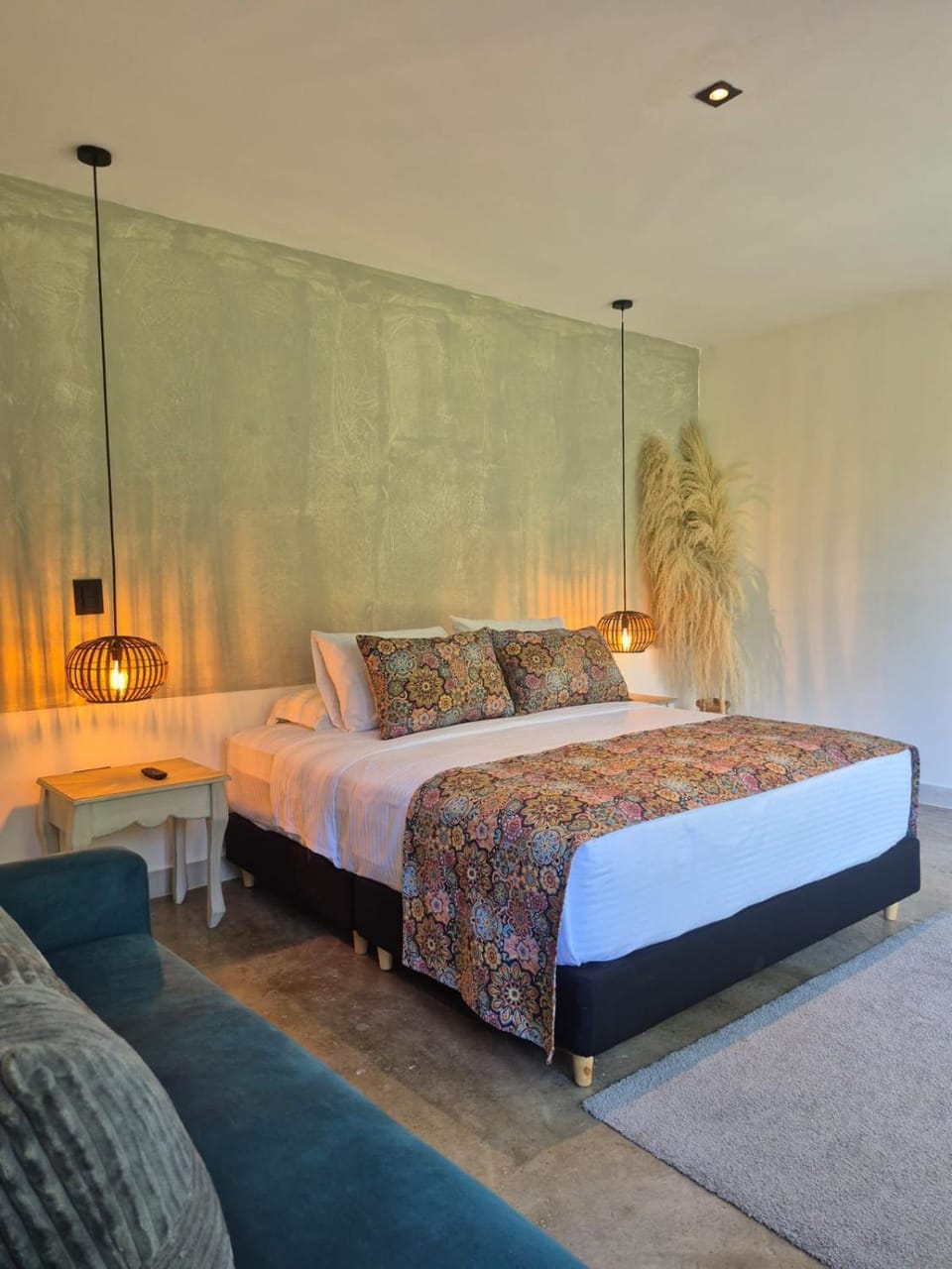 Bed, Photo of the whole room
