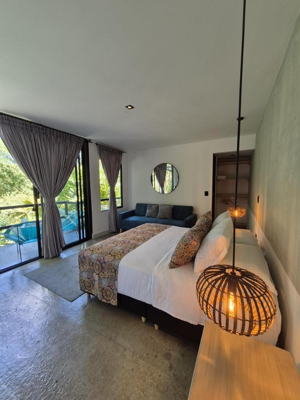 Photo of the whole room, Bedroom