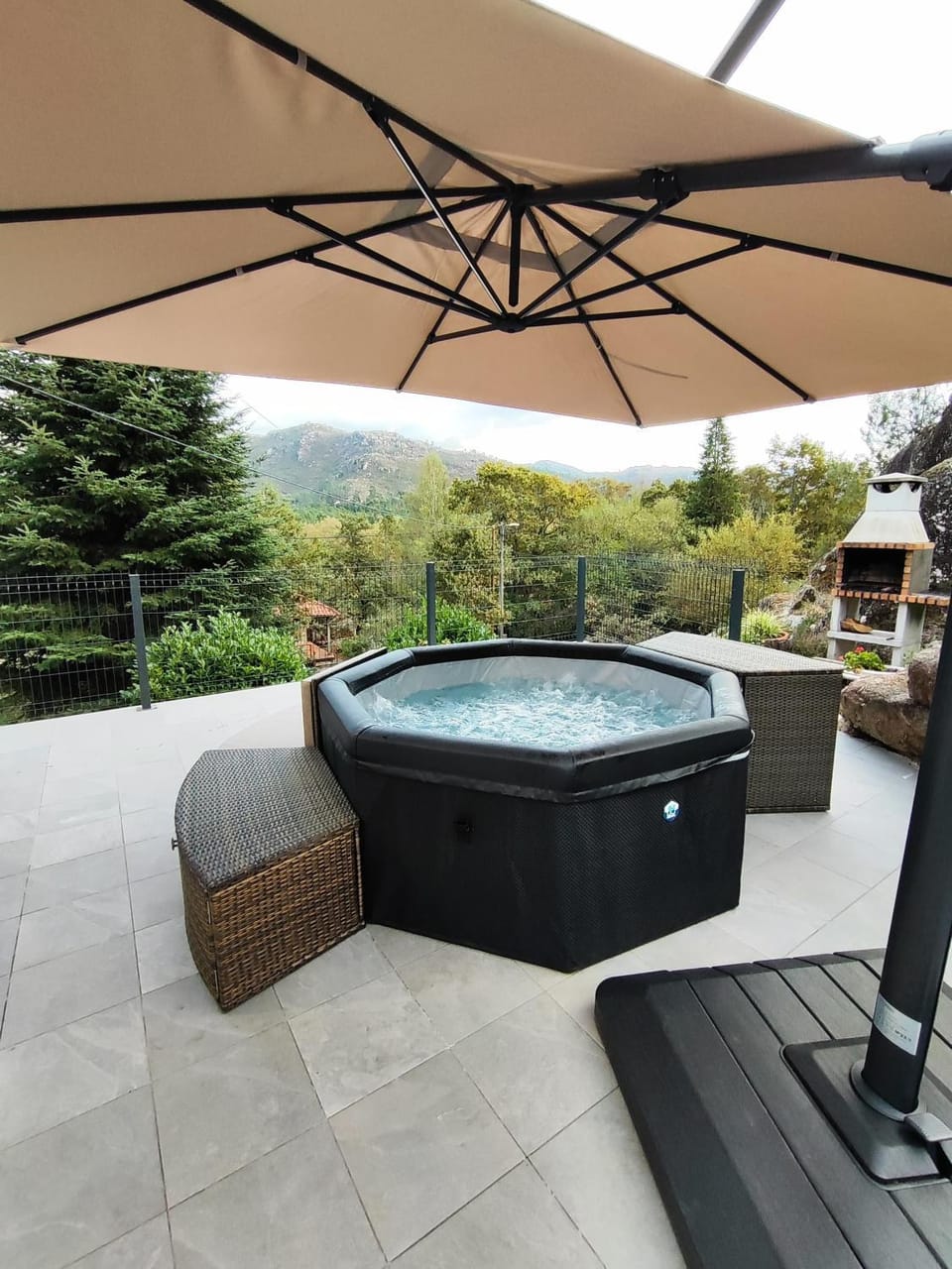 Hot Tub, Mountain view