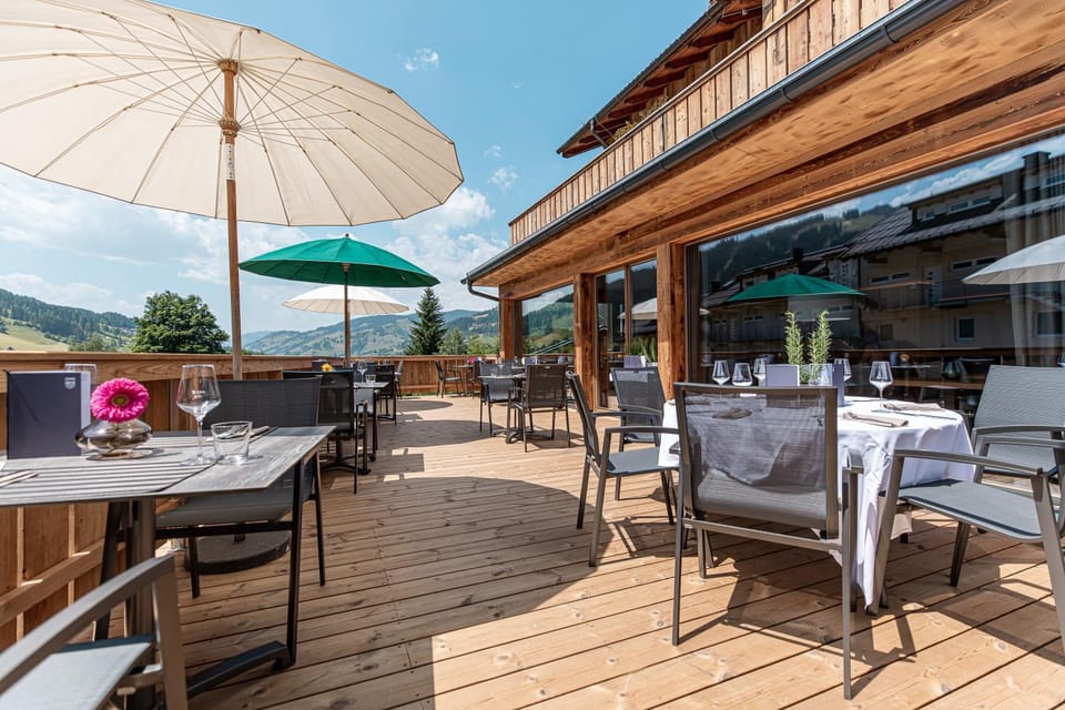 Restaurant/places to eat, Natural landscape, View (from property/room), Balcony/Terrace, Balcony/Terrace