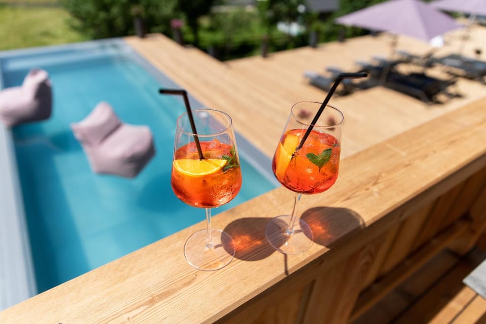 Food and drinks, Pool view, Swimming pool, Drinks, sunbed