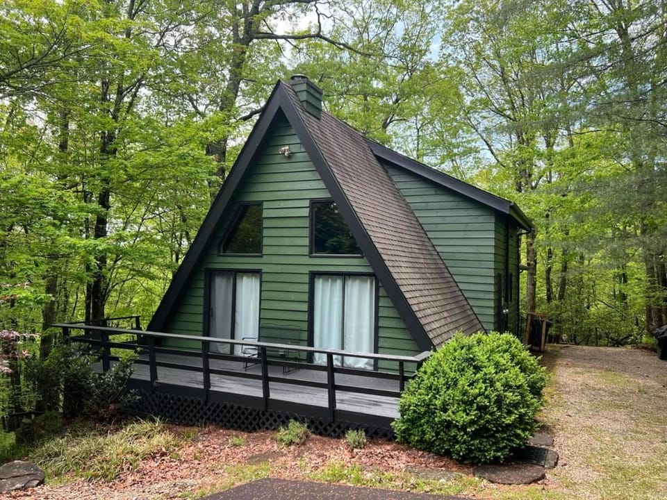 Chestnut Ridge in Connestee · Chestnut Ridge in Connestee Falls House in Tennessee