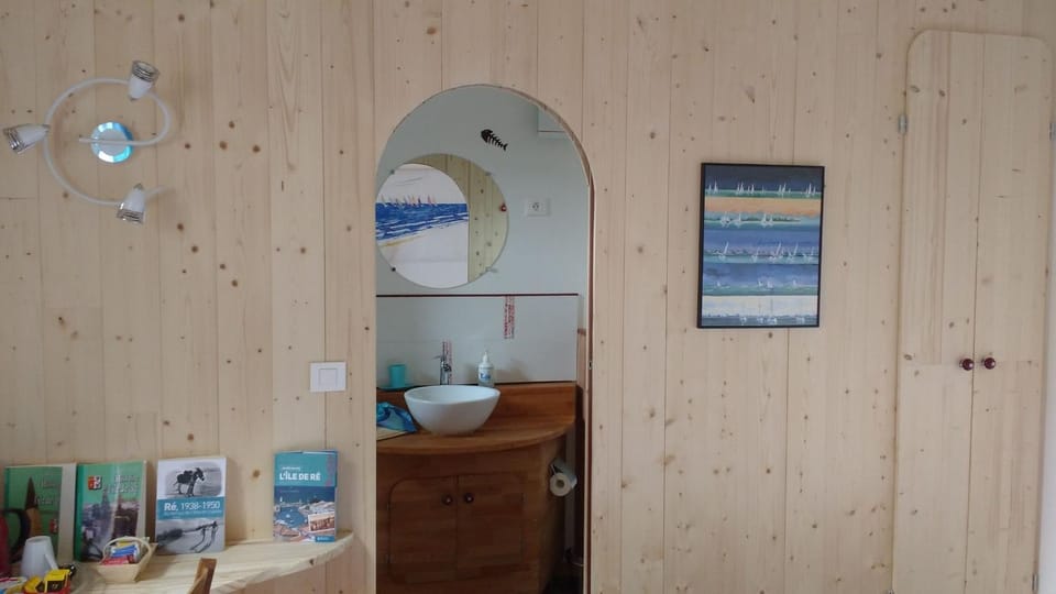 Bathroom, Bedroom