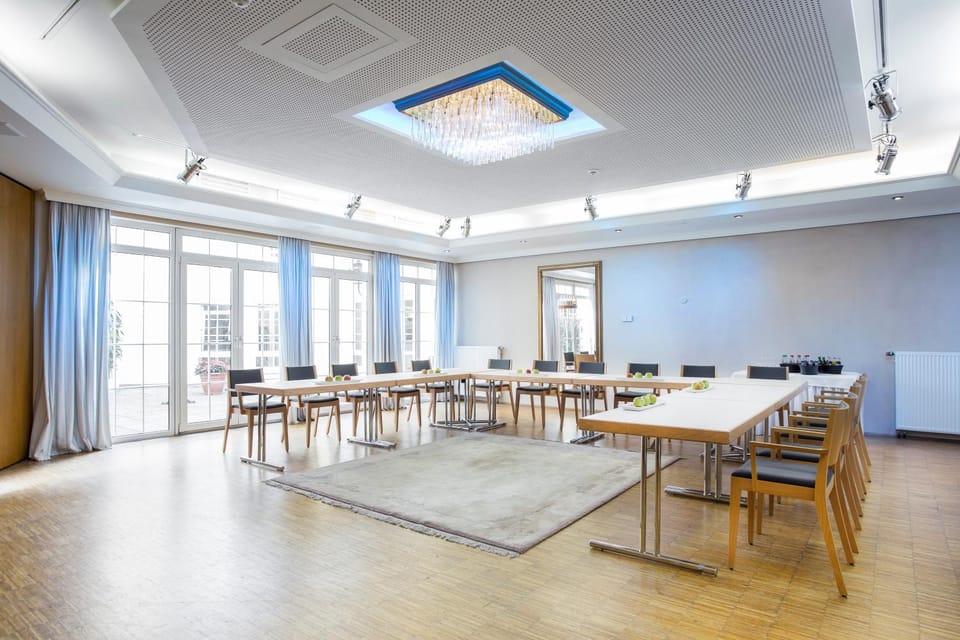 Meeting/conference room