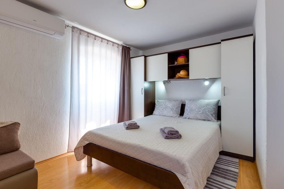 Apartments Valeria, Mali Lošinj Bed and Breakfast in Mali Losinj