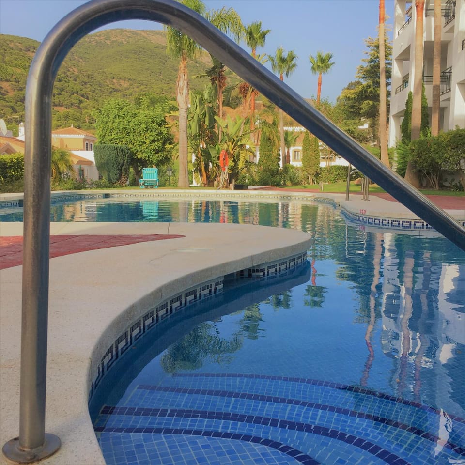 Pool view, Swimming pool