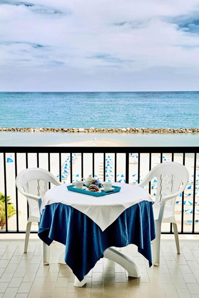 View (from property/room), Balcony/Terrace, Beach, Sea view