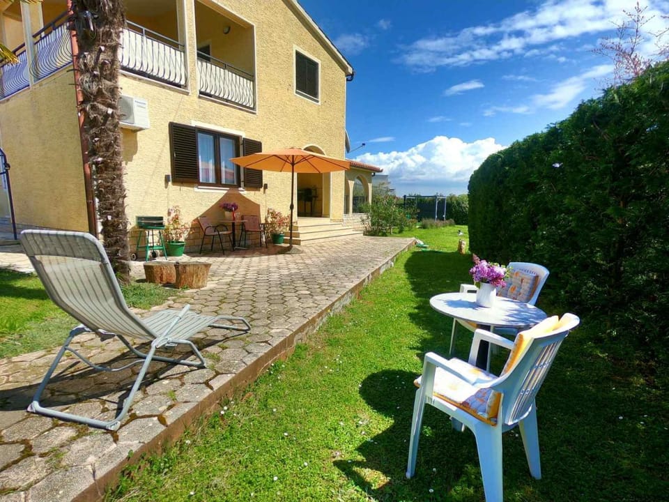 Patio, Garden, Garden view