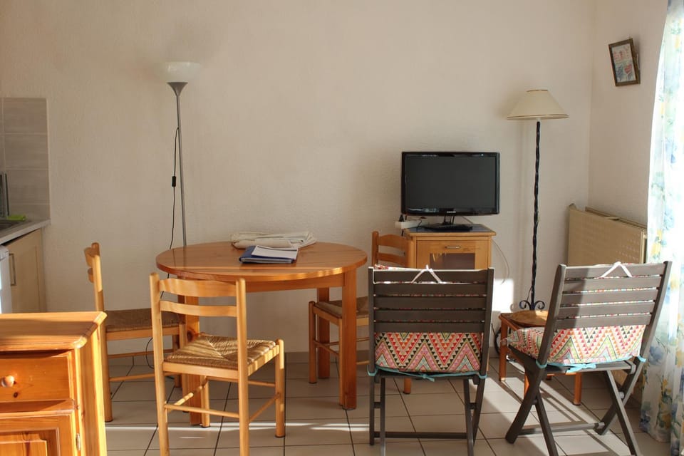 TV and multimedia, Dining area