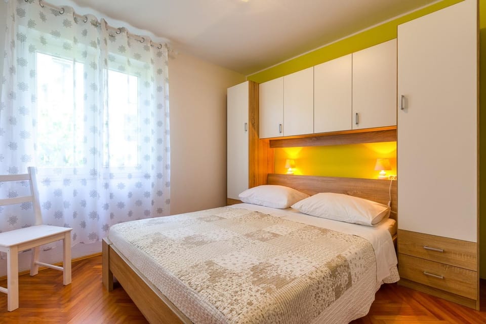 Apartments Matea, Mali Lošinj Bed and Breakfast in Mali Losinj