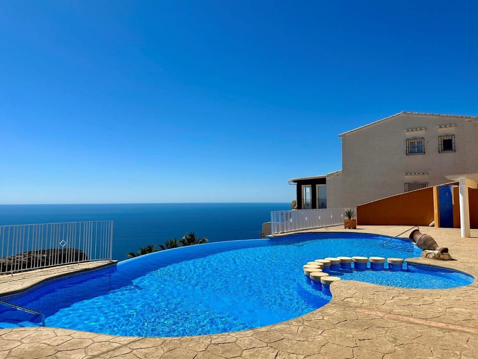Sea view, Swimming pool