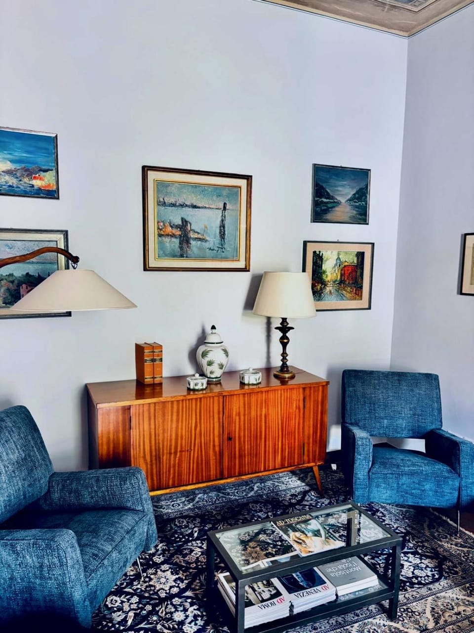 Seating area