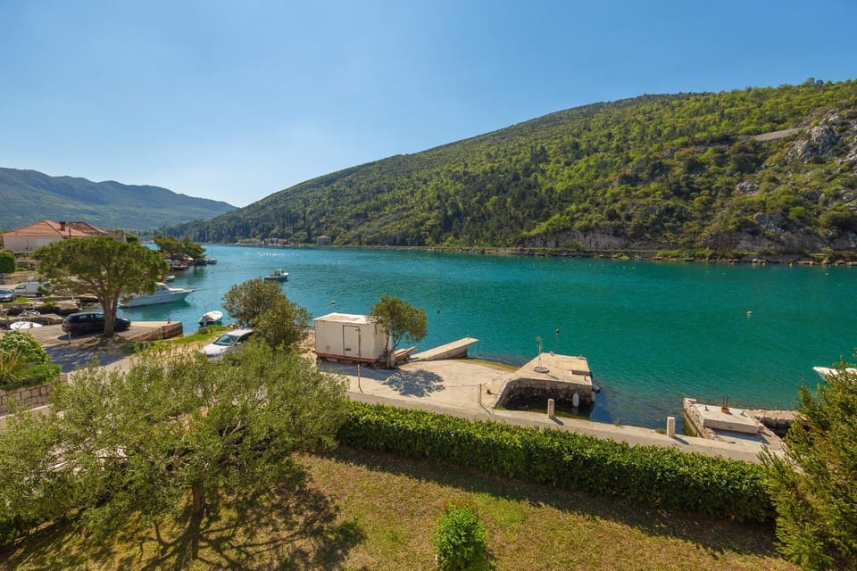 Natural landscape, Other, Mountain view, River view