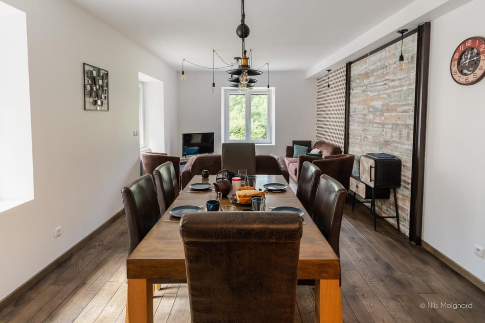 Living room, Dining area