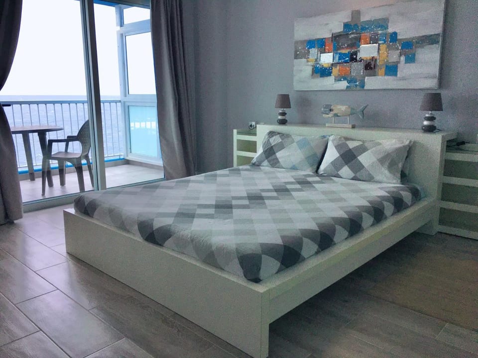 Bed, Decorative detail, Bedroom