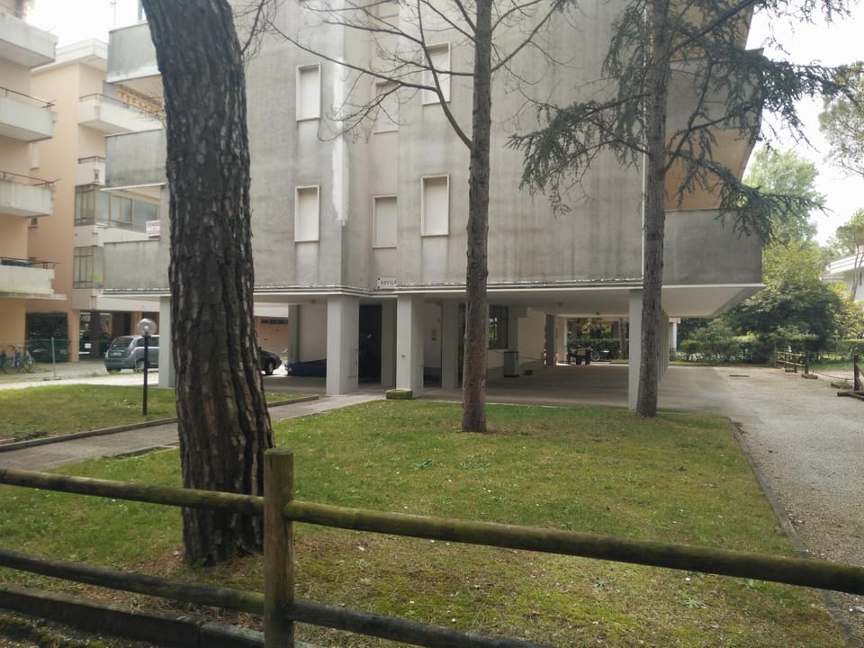 Property building, Garden, Inner courtyard view